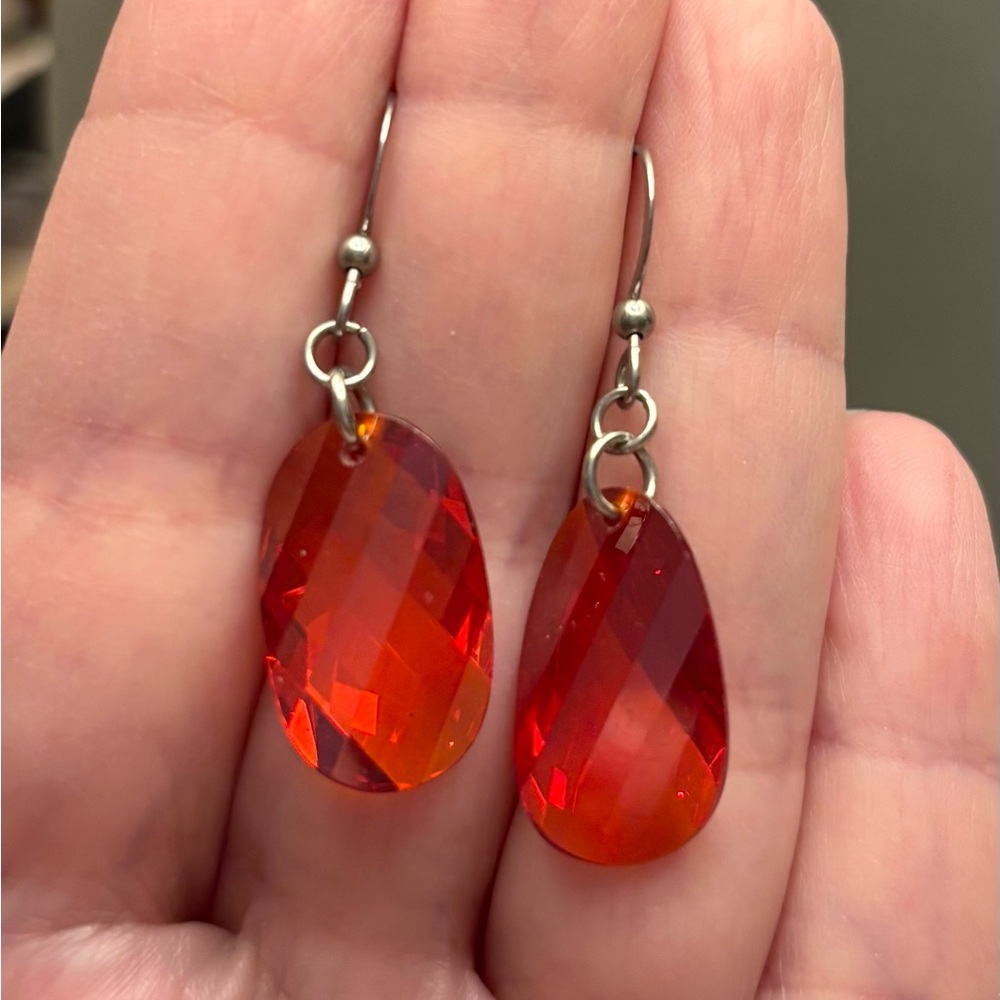 Swarovski Checkerboard Oval Earrings Sun Red Stainless Steel 1.5”❤️❤️❤️